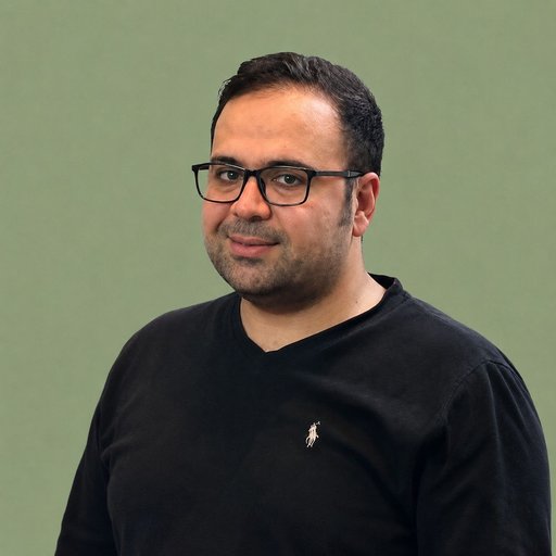 Portrait of Alireza Mazinani